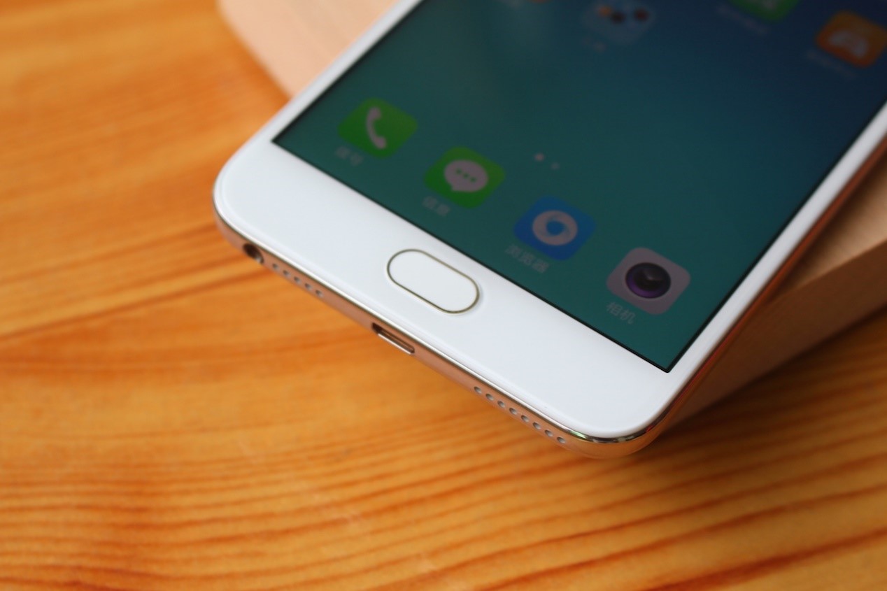 性价比高的拍照手机oppo,oppo性价比高的自拍杆