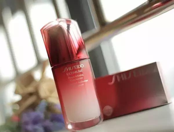 平滑肌肤精华推荐,什么精华是熬夜肌的救星