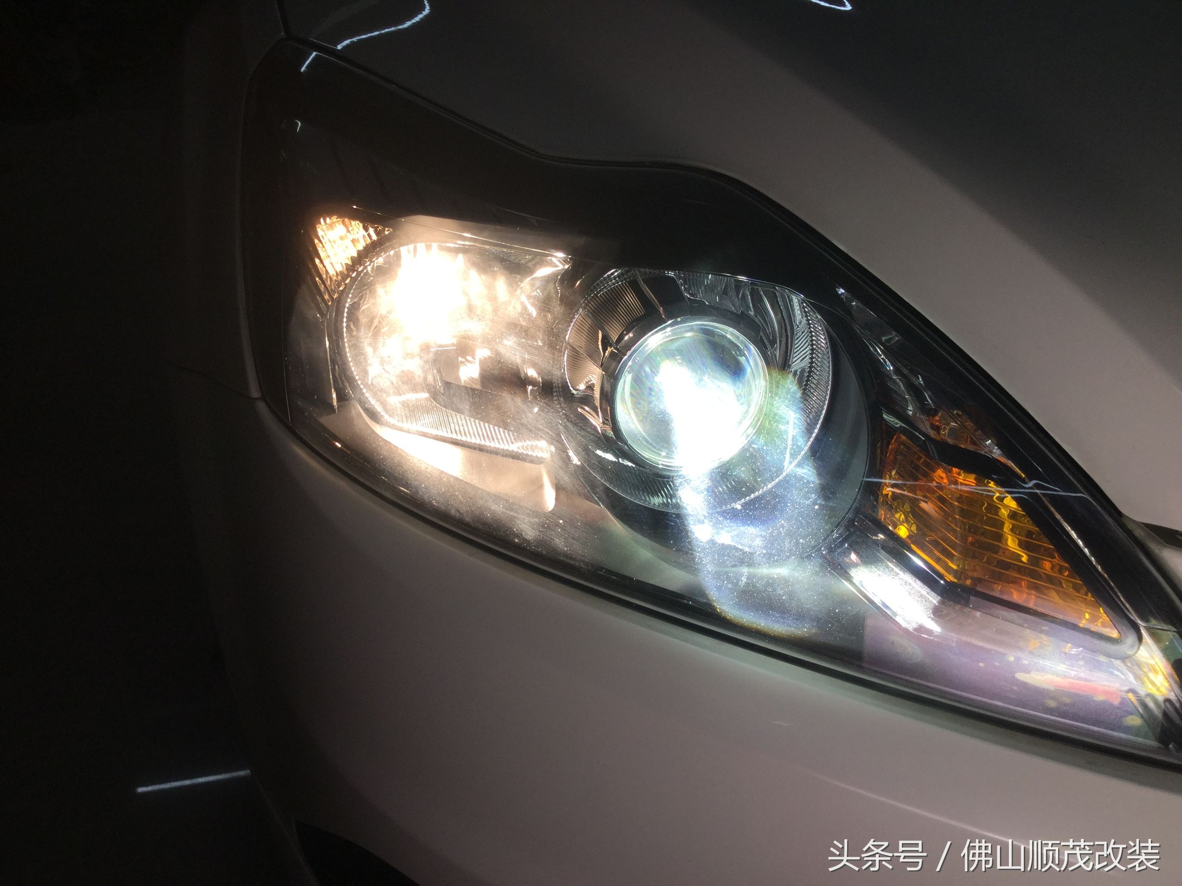 福克斯车灯不一样高,福克斯大灯升级恒威激光大灯