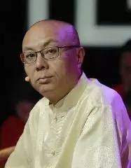 清嘉庆粉彩瓷器图片,清嘉庆粉彩人物扁瓶