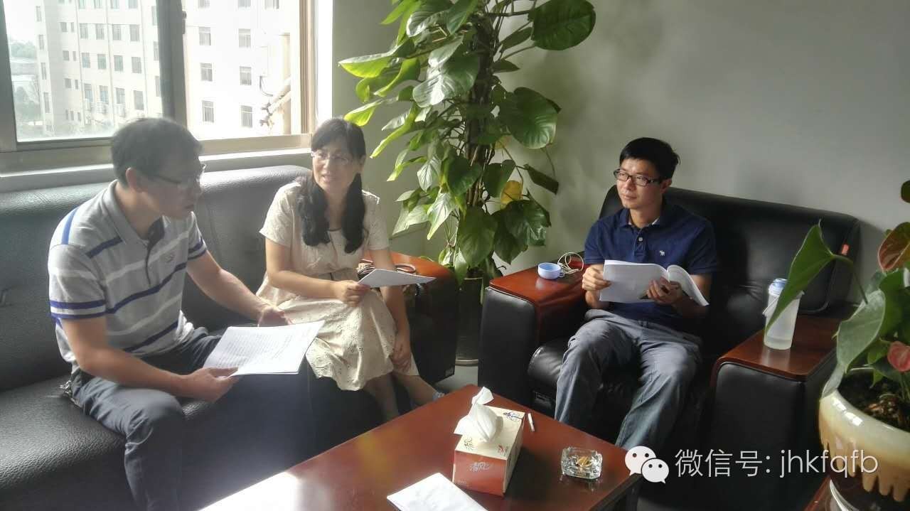 三百竞赛部门快速行动开发区全力推进“三百”竞赛活动攻坚