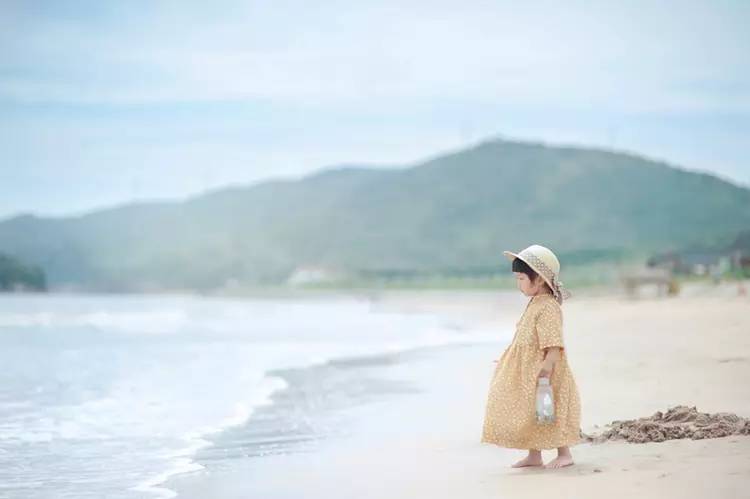 每个妈妈都是孩子的专属摄影师,每个妈妈都是孩子的摄影师