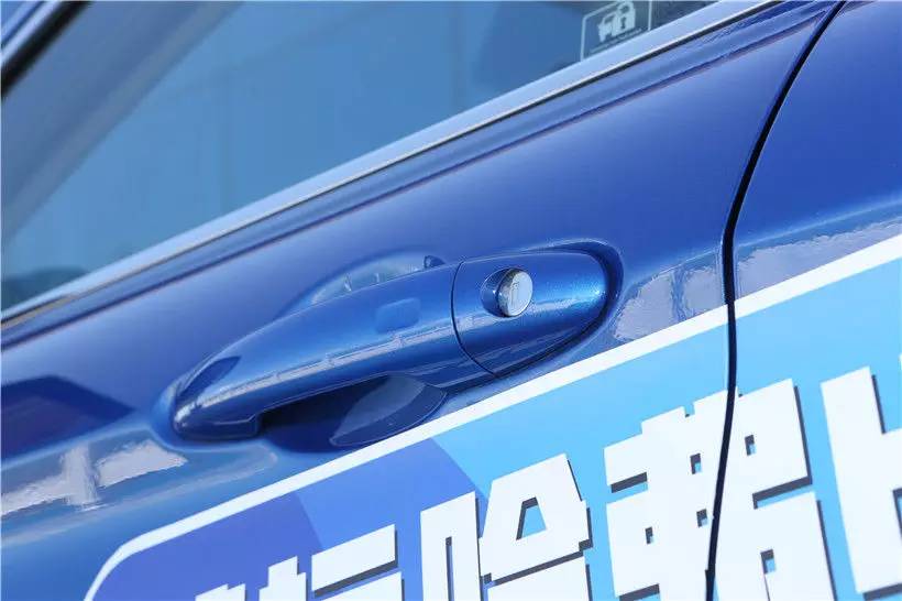 哈弗h2红标与蓝标哪个价格便宜,哈弗h2红标蓝标区别