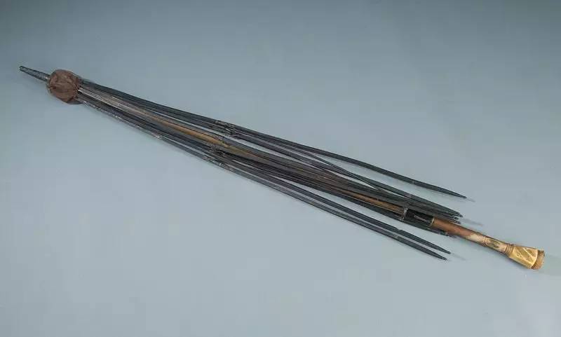 雨伞劳斯莱斯牌子,雨伞里的劳斯莱斯