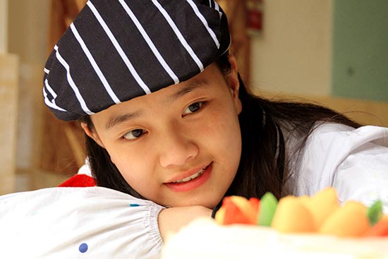 成都新东方烹饪技工学校靠谱吗,上新东方烹饪学校学西点有前途吗