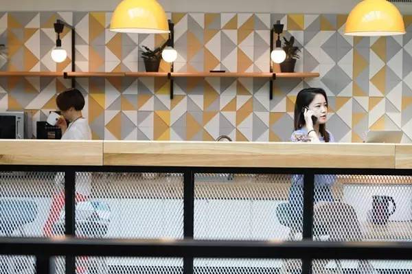 上班也可以享受太阳,上班还能如此快乐