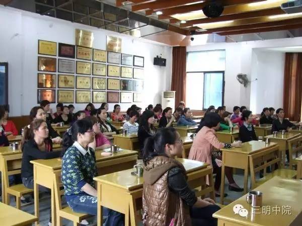 三明新闻速读：三明将乐县一女子因与古玩店店主有债务纠纷，*债讨**不成当街引燃液化气瓶相威胁