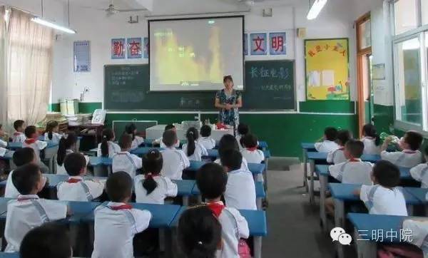 三明新闻速读：三明将乐县一女子因与古玩店店主有债务纠纷，*债讨**不成当街引燃液化气瓶相威胁