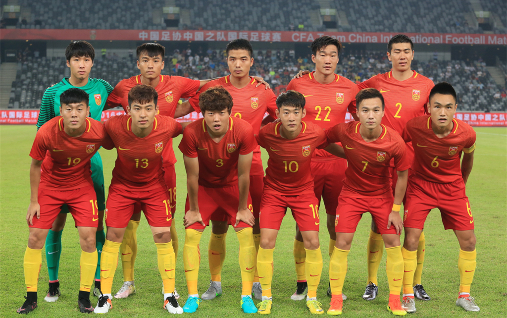 国奥2比1小胜马来西亚间接任意球,国足4-1新加坡门将精彩出击