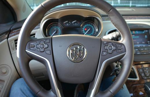 别克君越2.4行驶感受,别克君越2.0t驾车体验