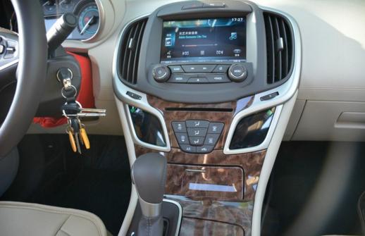 别克君越2.4行驶感受,别克君越2.0t驾车体验