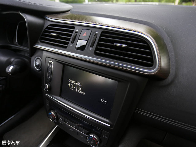 不看颜值只看性能的手机,2016款雷诺科雷嘉雾灯型号