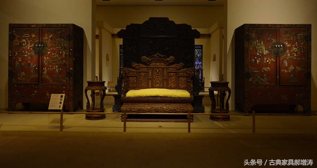 中国漆器描金柜之国博大美木艺的万历朱漆百宝嵌大柜