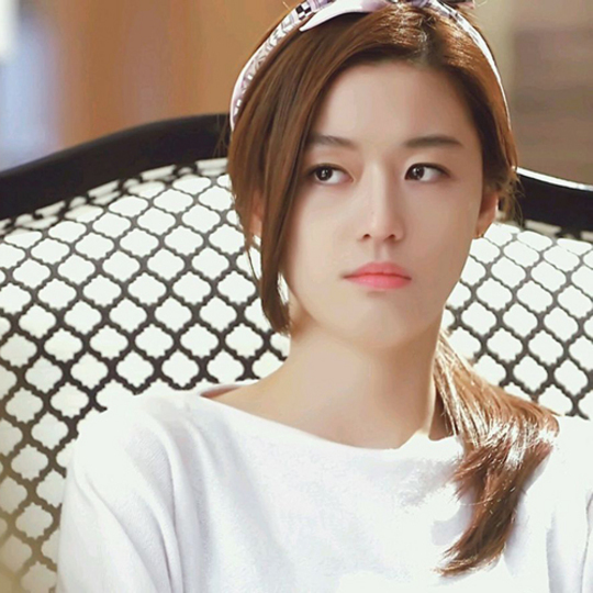 如何挑选适合自己的发带,发带适合哪种头发