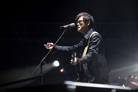 罗大佑光阴的故事,罗大佑2000年演唱会纪录片