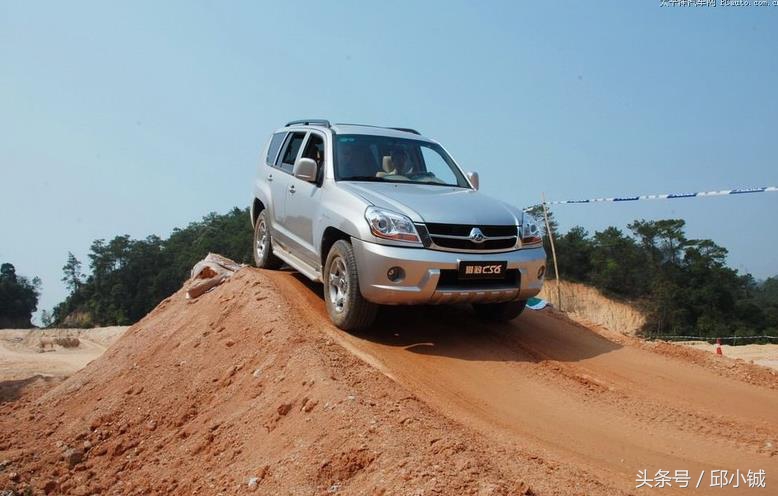 16万就可以搞定四驱越野车！空间还堪比丰田汉兰达！