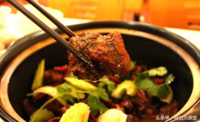 重庆鸡公煲年赚三十万,开一家重庆鸡公煲一年赚多少