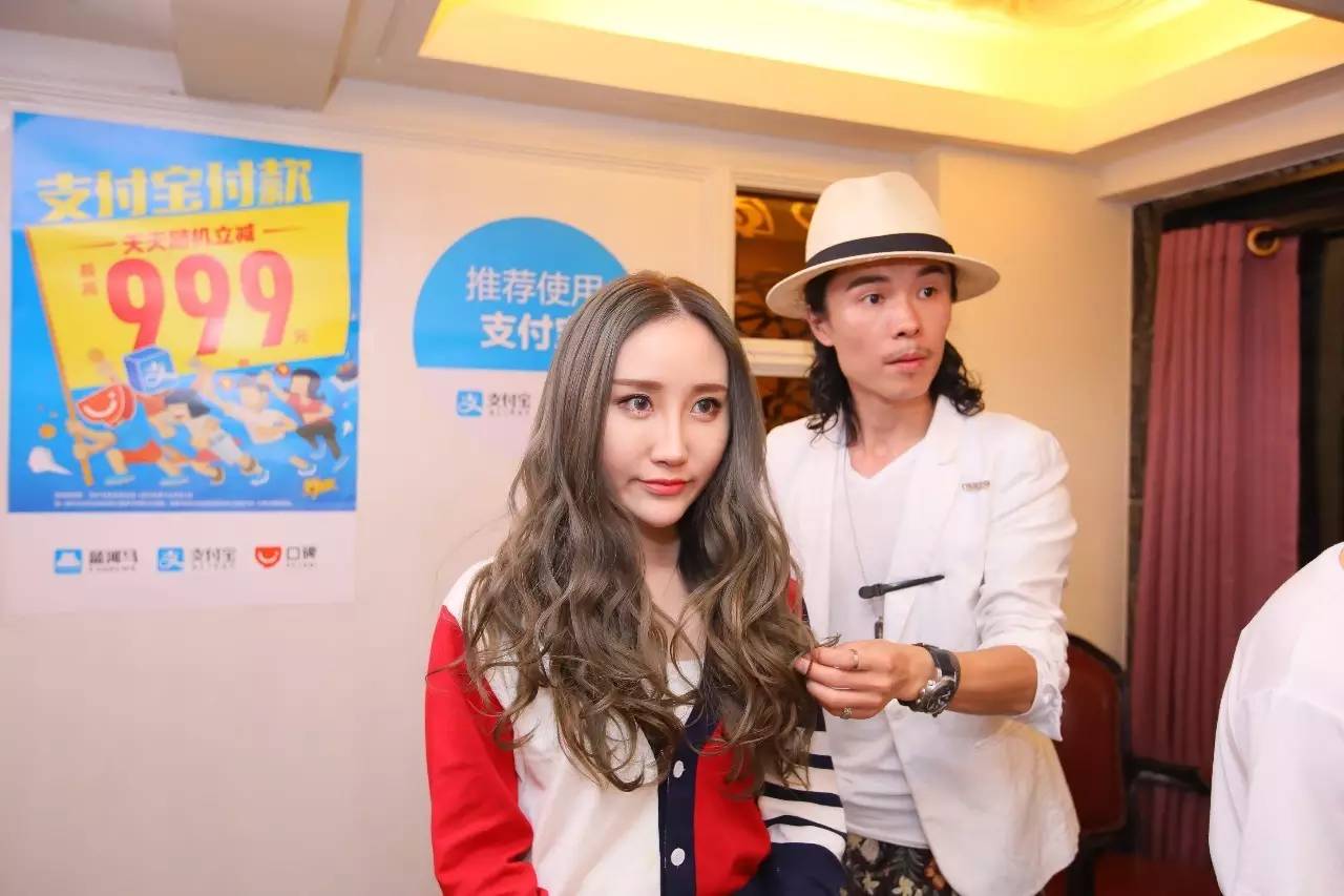 涓戒汉琛屼笟鐩存挱,涓戒汉琛屼笟鐩存挱棰勭儹