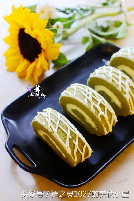 抹茶蛋糕卷的奶油,抹茶蛋糕卷配粉色