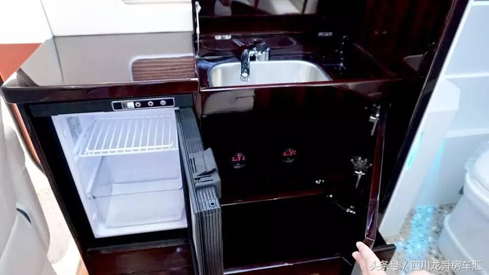 开奔驰斯宾特能进藏吗,开着奔驰斯宾特去西藏