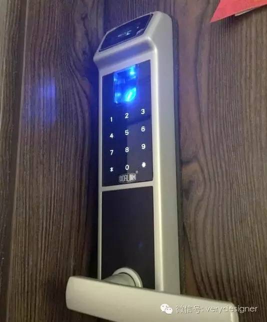 展览回顾“绿色人居智慧生活”主题展室内展区