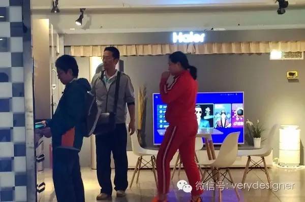 展览回顾“绿色人居智慧生活”主题展室内展区