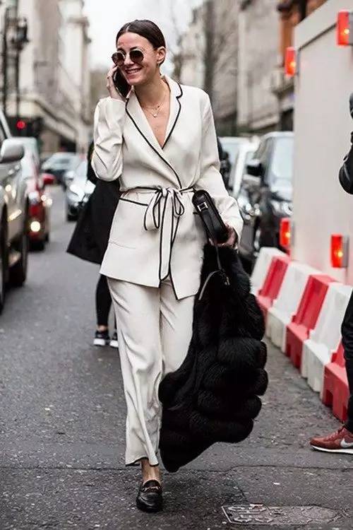 范冰冰宋佳谁能穿出慵懒高级感,宋佳范冰冰同款外套