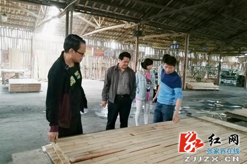 新闻早餐每天三分钟知晓天下事,今日新闻早报十分钟知天下事晨读