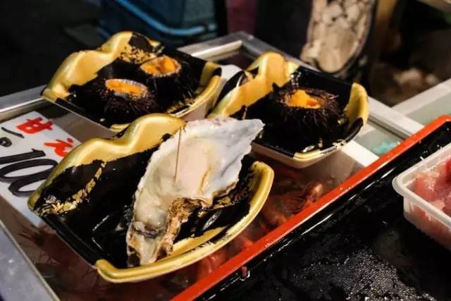 红叶堪比京都，温泉不输北海道的赏枫地，11-12月往返机票￥800+，不用担心人潮说走就走