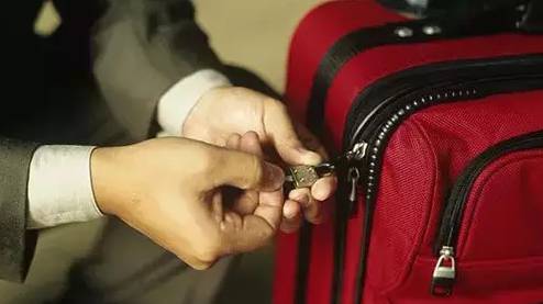 旅行时如何选择合适的旅行箱,旅游买哪些旅行箱好用实惠