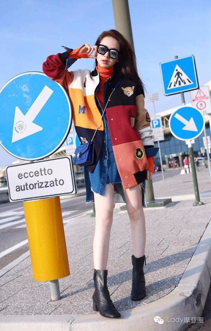 今年最火的短靴白色显瘦,2022最流行的鞋子百搭短靴