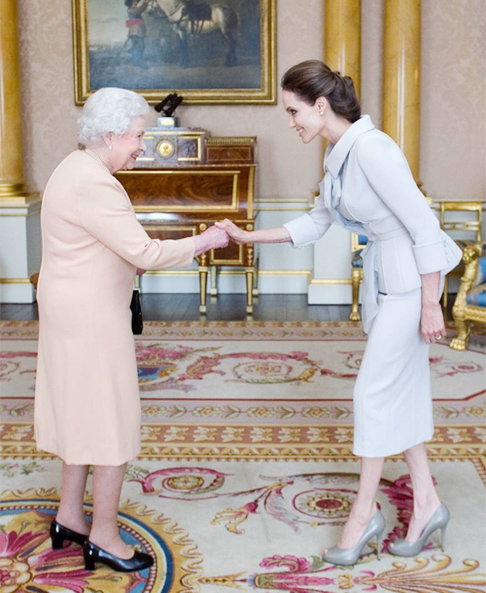 励志大戏｜有个穷人家的孩子，辍学做鞋匠创建了时尚王国