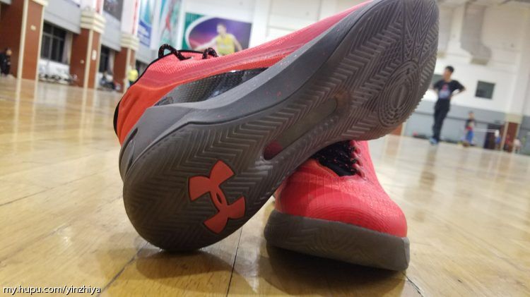 安德玛库里1代,安德玛库里1-8