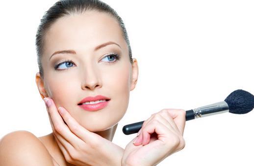 你和女神之间的差距就是化妆,你和女神之间只差一个完美妆容