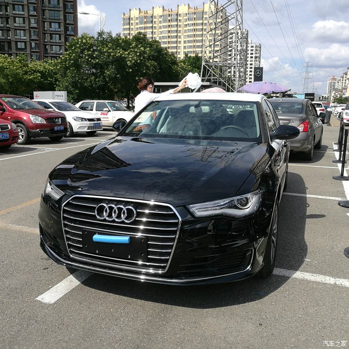 奥迪a6l2016款30fsi舒适型实拍,2016款奥迪a6l评测1.8t用车感悟