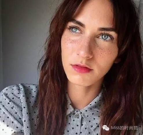 去雀斑素颜妆教程,流行的雀斑妆是什么妆