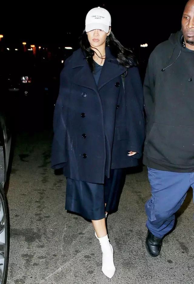 袜子要怎么搭配衣服,袜子正确搭配鞋子穿法