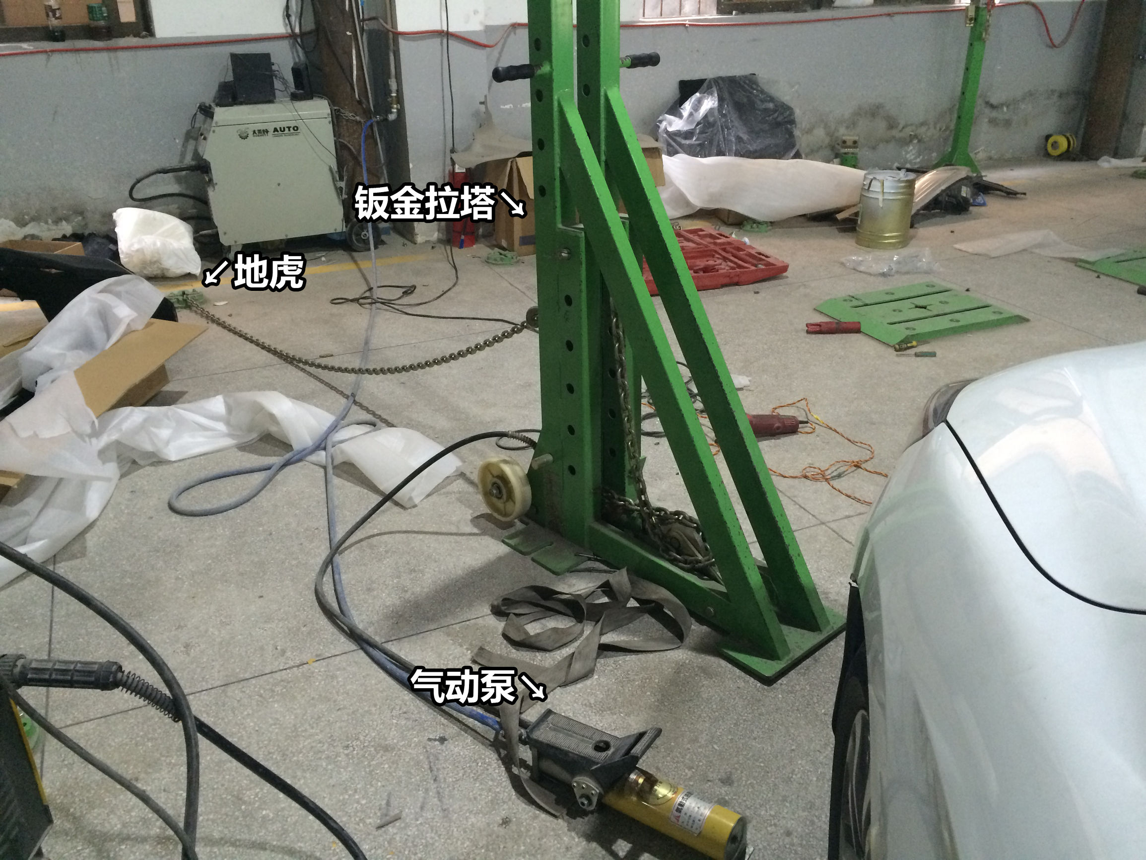 9.5代雅阁事故车修复,雅阁9代半事故现场