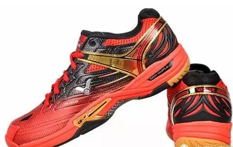 打完羽毛球后脚掌疼咋样缓解,打羽毛球后脚底肿胀