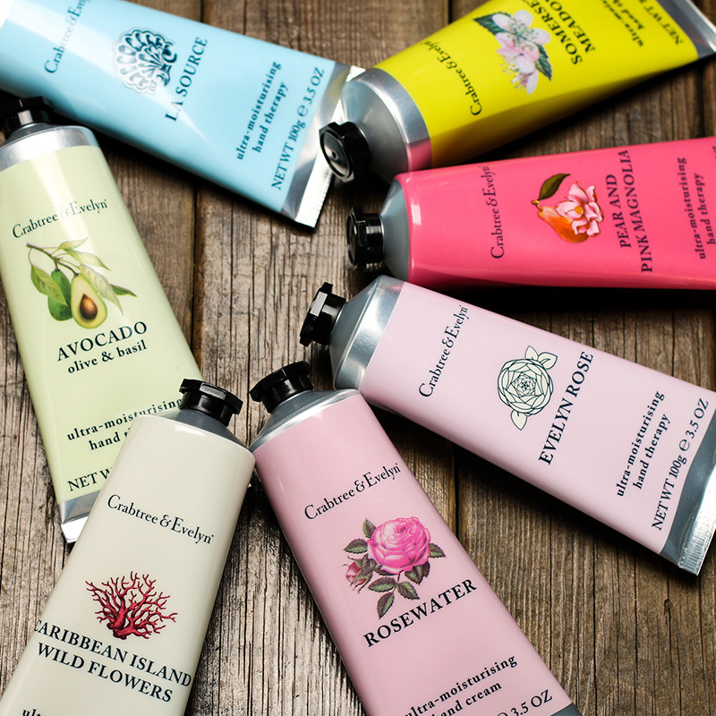 天气越来越冷了提前囤了几套,冬天晚上用超级保湿的护手霜