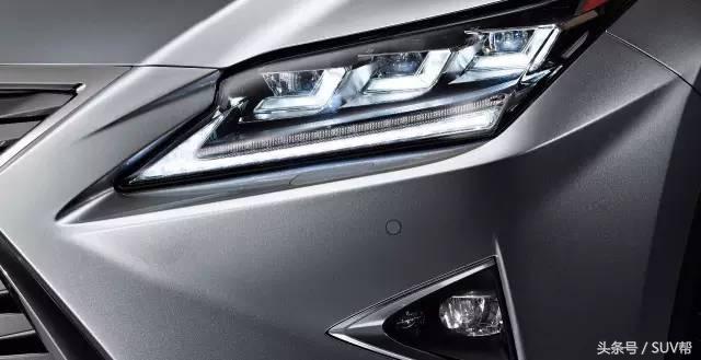 车灯什么光源最亮,常用的车灯光源