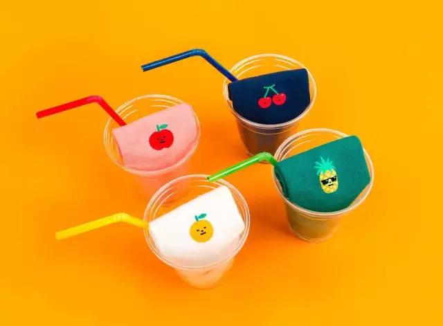 袜子要怎么搭配衣服,袜子正确搭配鞋子穿法