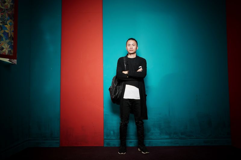 他凭什么拍火了七格格，又让妖精的口袋和伊米妮成功转型？