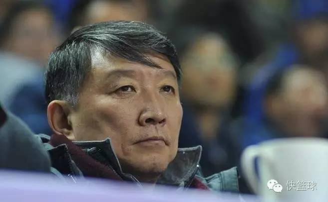 宫鲁鸣临危受命之路,宫鲁鸣将继续担任中国男篮主教练