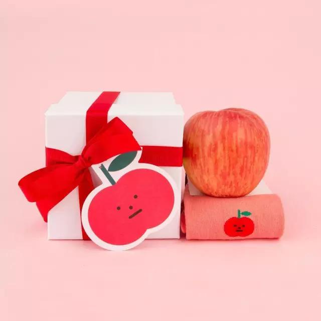 袜子要怎么搭配衣服,袜子正确搭配鞋子穿法