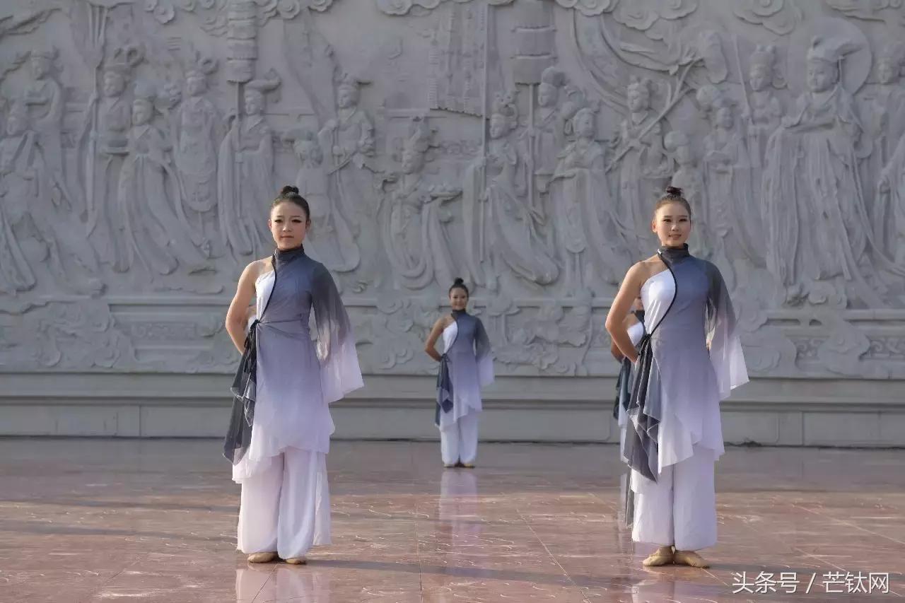 澶墰浜嗛珮鎵嬪湪姘戦棿鎼炵瑧瑙嗛,闄曡タ鍚勮矾姝︽灄楂樻墜