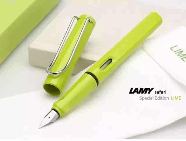 女神包包里必备款,女神包包里必备的精品