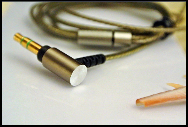 阿思翠am800可以更换耳机线吗,阿思翠am800