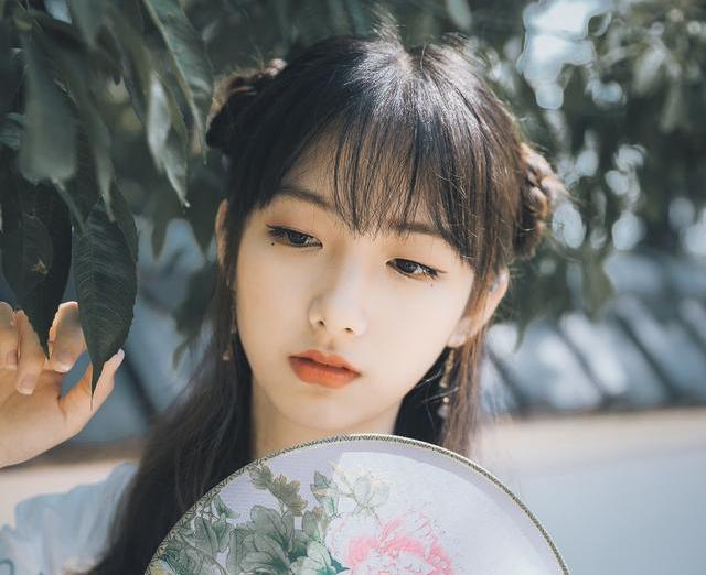 小说：大嫂小产后落下病根，一直觉得下身痒，又不敢让大夫瞧