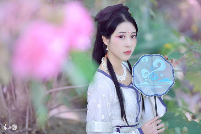 重生后穿越并且获得系统的小说,穿越并获得系统的小说